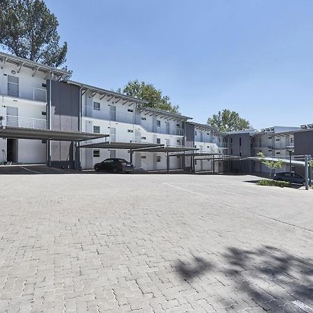 The Residency Hurlingham Johannesburg Esterno foto