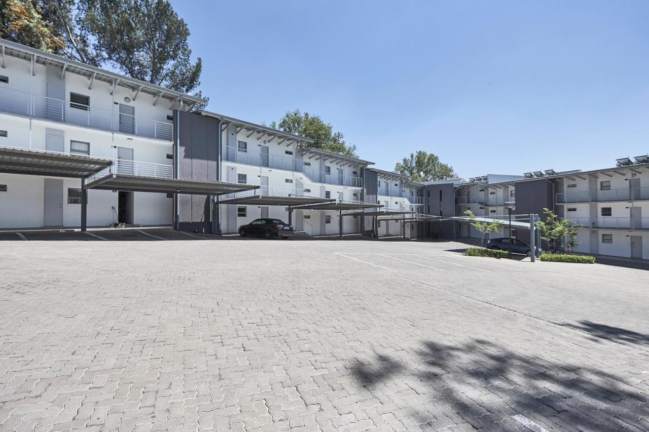The Residency Hurlingham Johannesburg Esterno foto