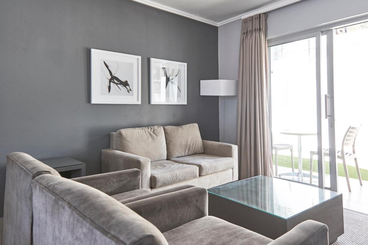 The Residency Hurlingham Johannesburg Esterno foto